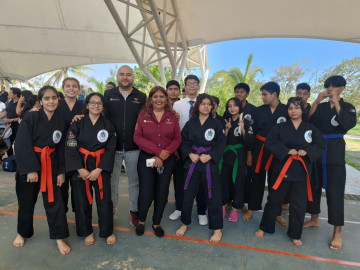 Participan jóvenes en torneo de arte marcial en Centro de Bienestar de Ciudad Madero