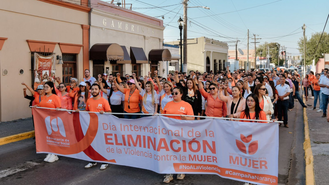DIF realiza marcha “Caminando” Juntos’ contra violencia de género