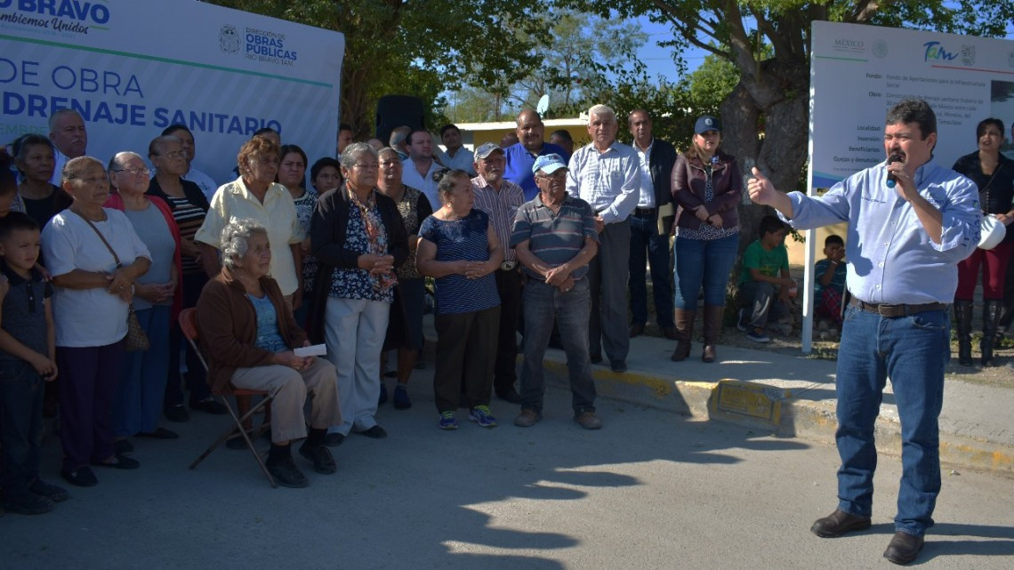Inicia Municipio reposición de drenaje sanitario.